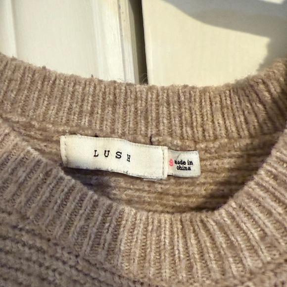 Cozy Tan Sweater - Picture 4 of 5